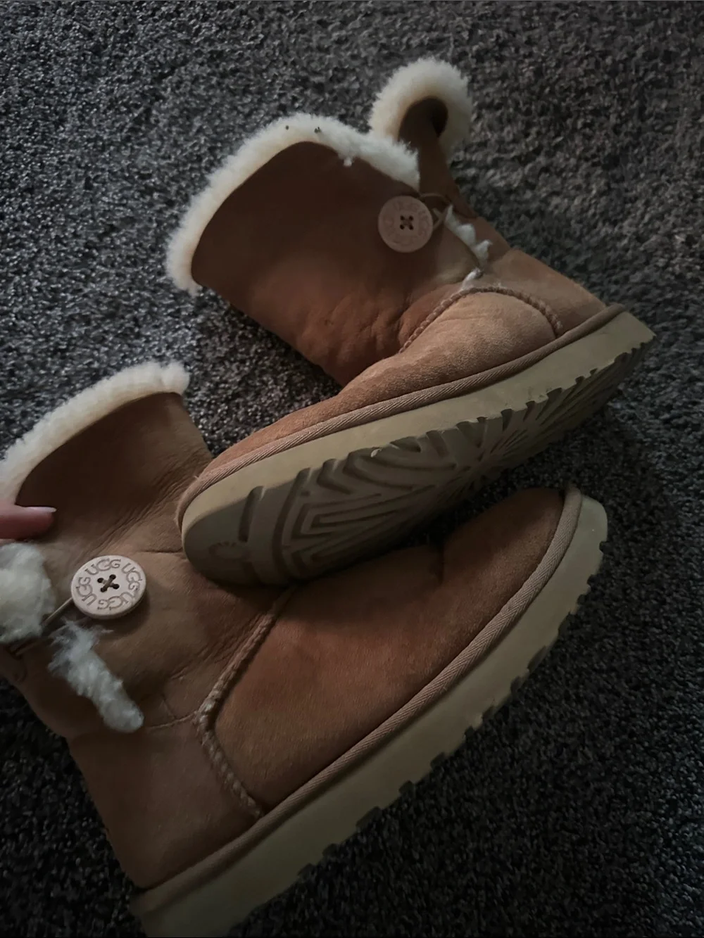 UGG Classic Shearling-Lined Slip-On Boots - Chestnut size 8 Winter Warm